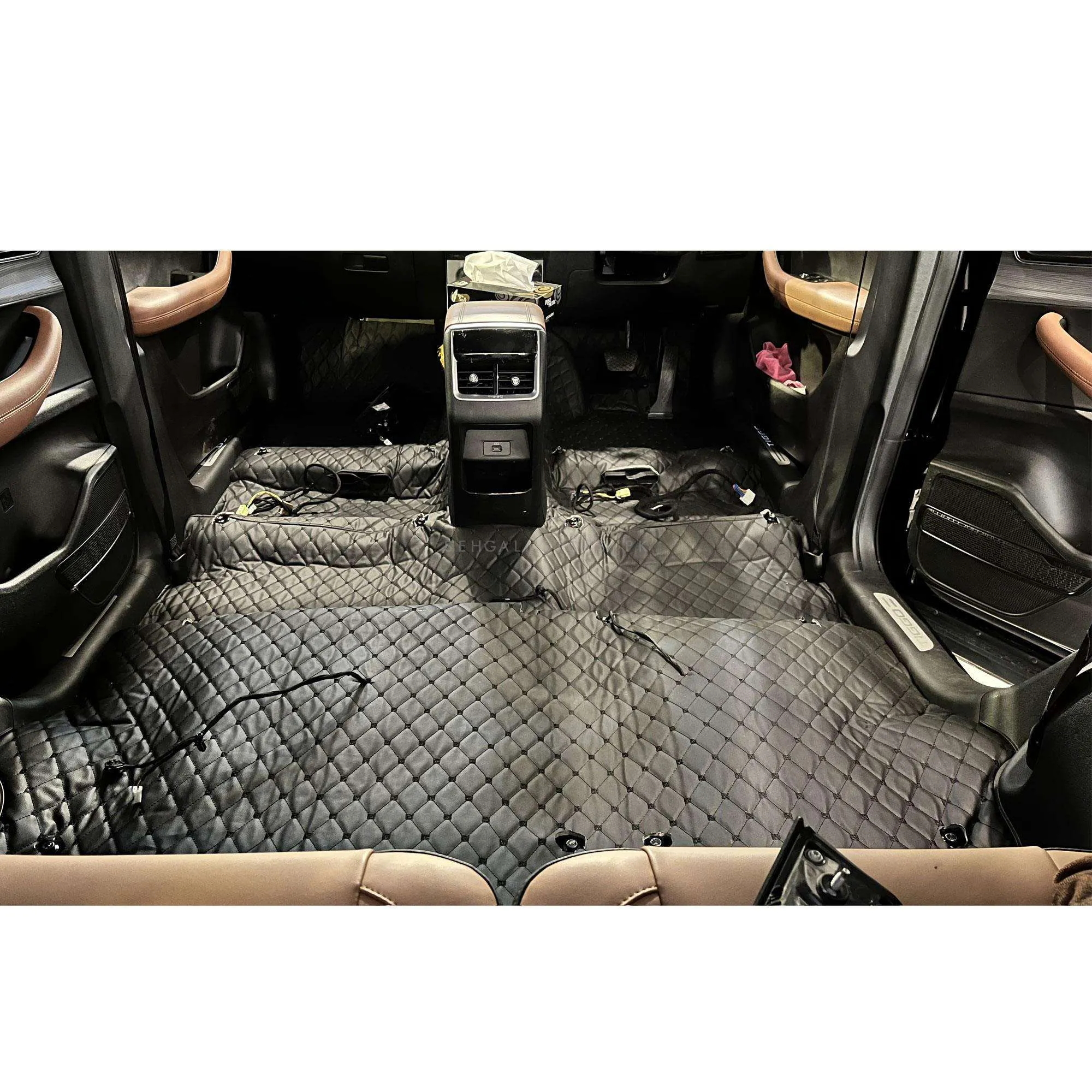 7D Black Black Floor Matting For Crossover Cars 10FT