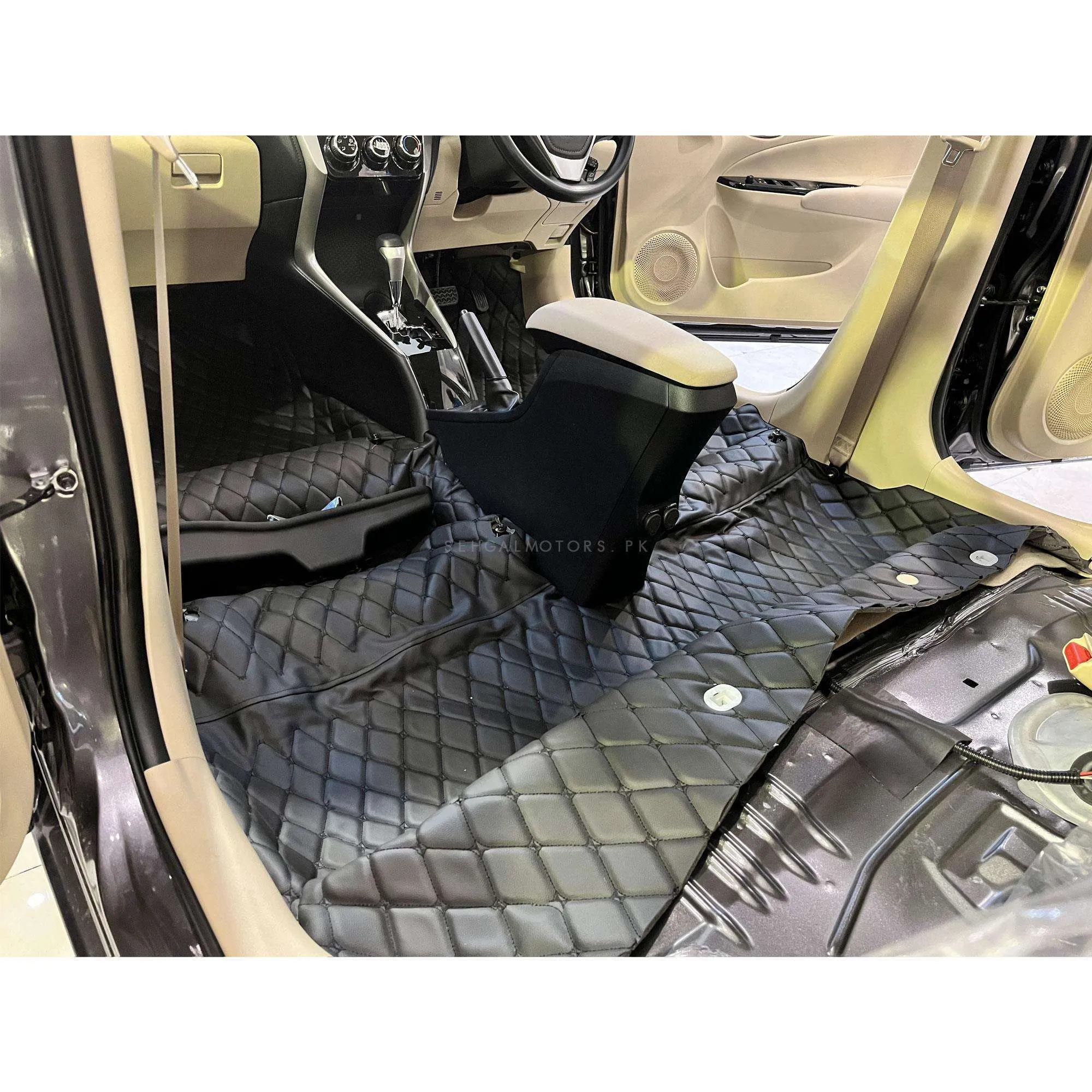 7D Black Black Floor Matting For Crossover Cars 10FT