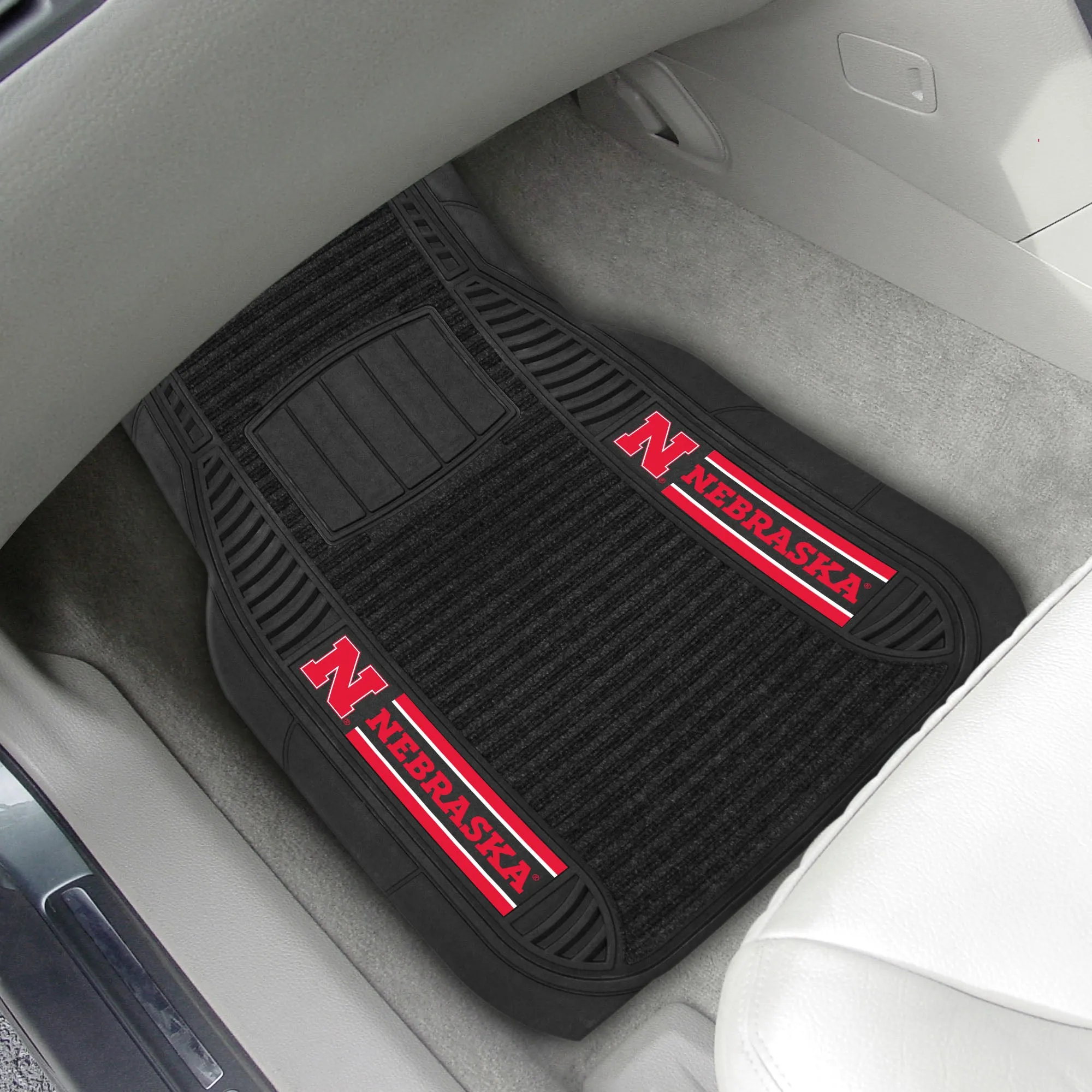 Fanmats Nebraska Cornhuskers 2 Piece Deluxe Car Mat Set