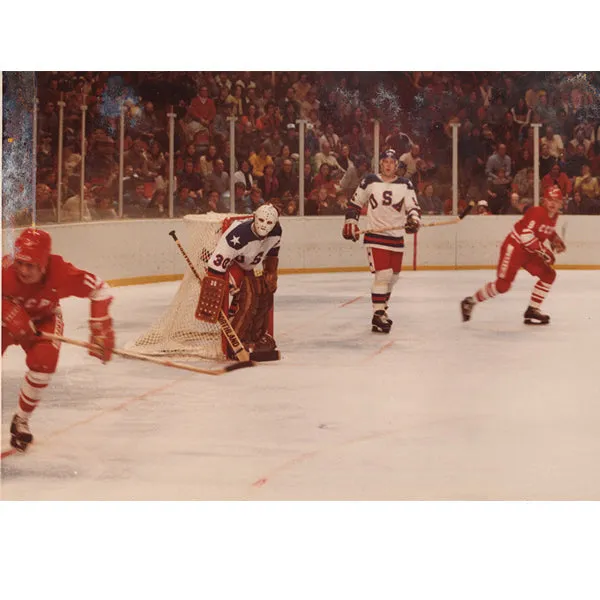 Miracle on Ice 1980 USA Hockey Team Lake Placid On the Photo 16” x 20”