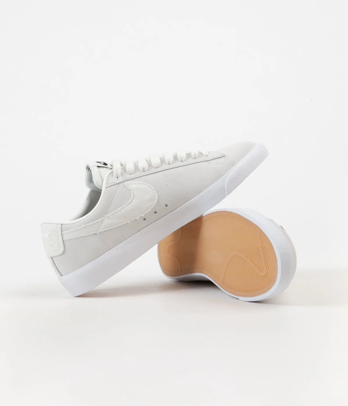 Nike SB Blazer Low GT Shoes - Summit White / Summit White - Obsidian