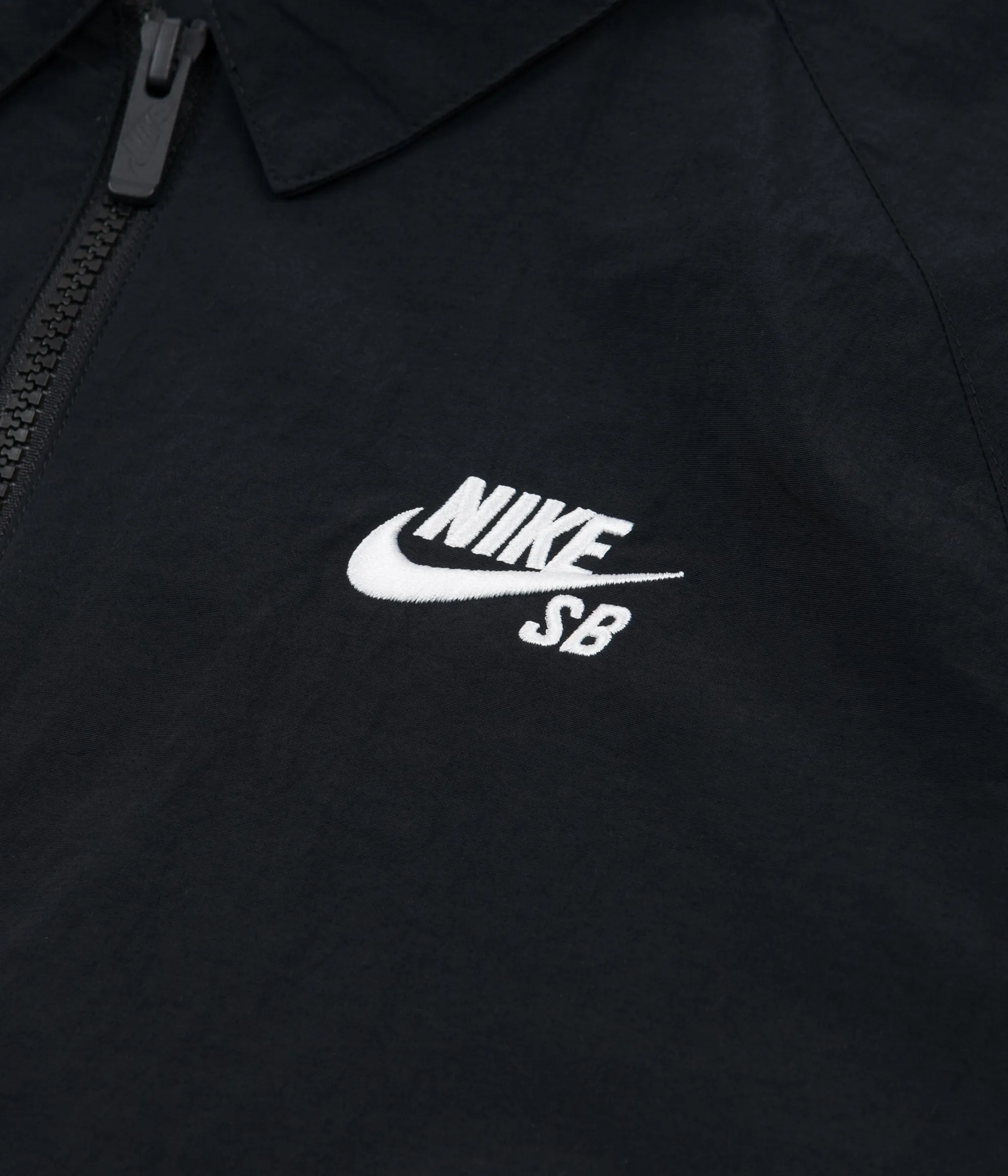 Nike SB Essentials Jacket - Black / White