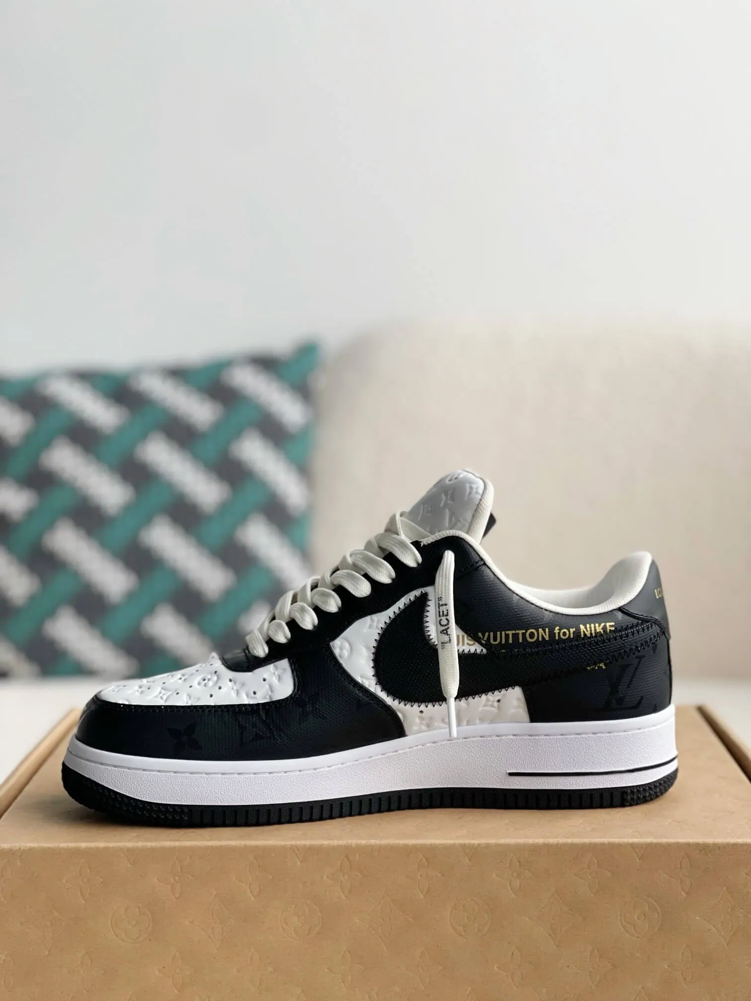 Nike x Louis Vuitton LV Air Force 1 Black White Sneakers